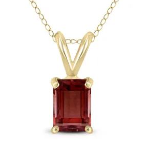 14K Yellow Gold 8X6Mm Emerald Shaped Garnet Pendant