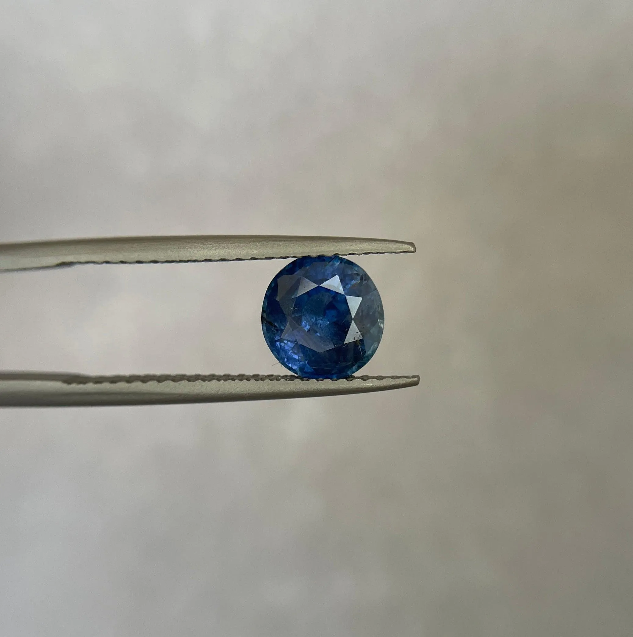 1.89 crt Blue Sapphire/ Blue Sapphire ring/ Ceylon Blue Sapphire/ Natural Blue Sapphire/ Engagement Ring/ Engagement ring