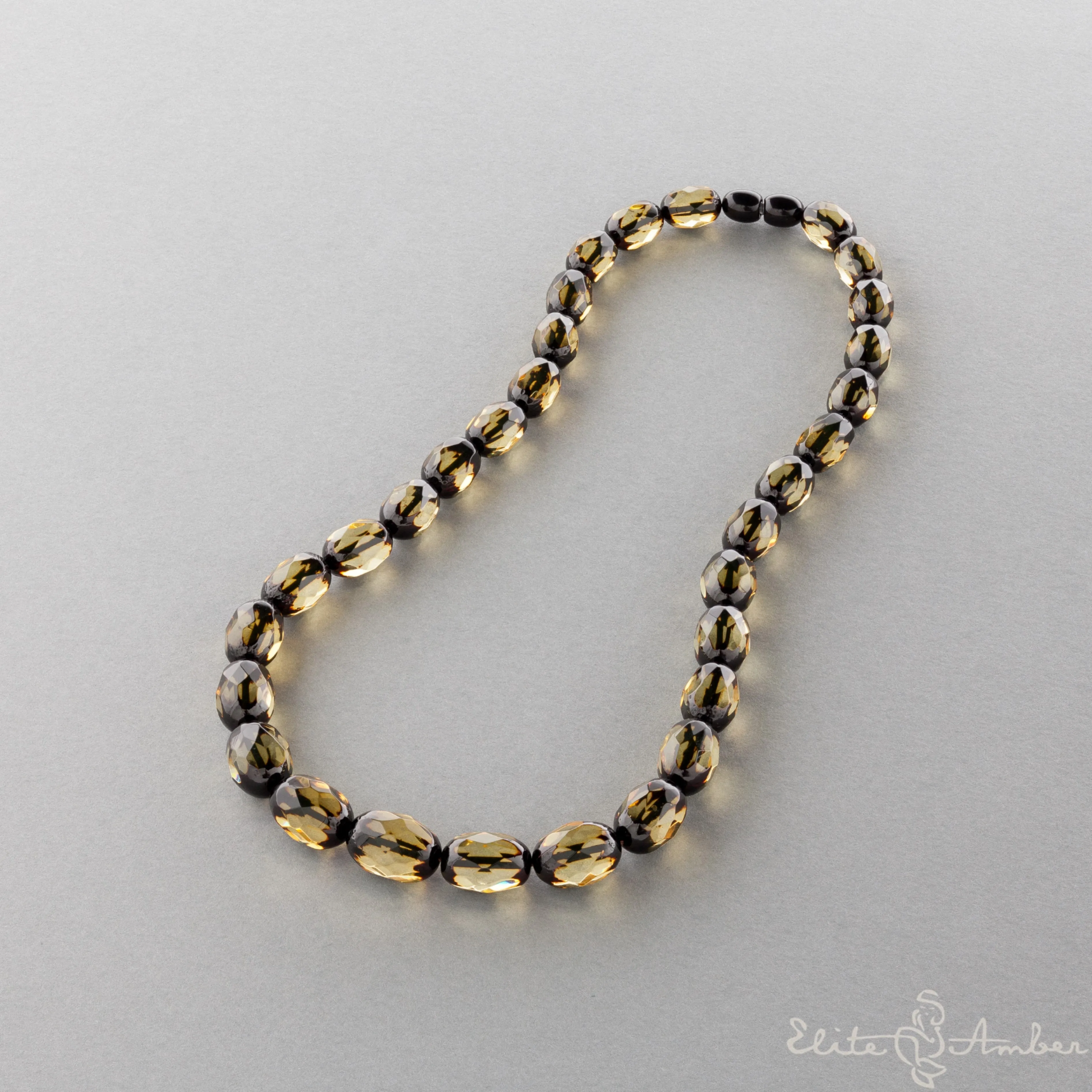 Amber necklace "Black diamond"