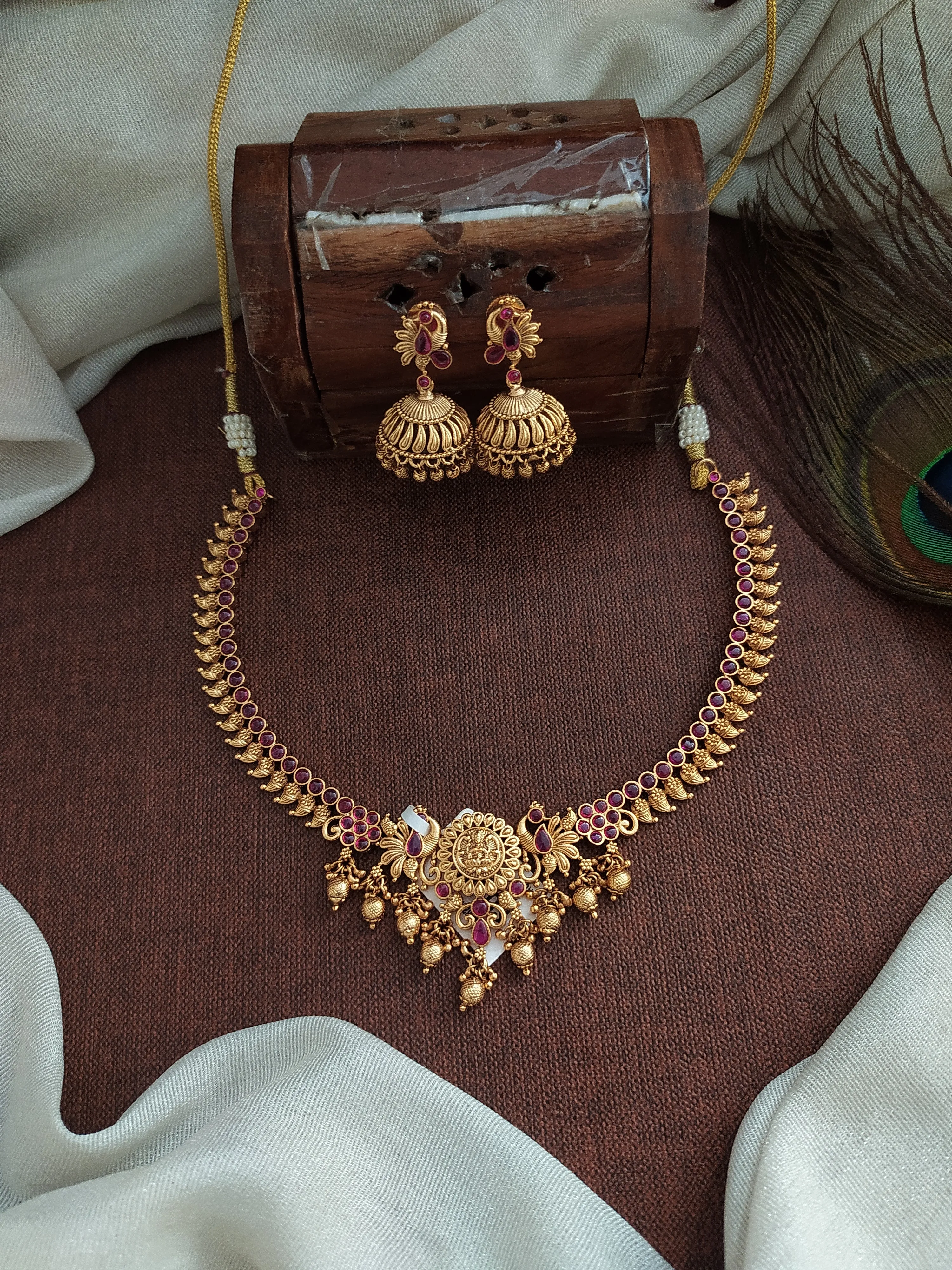 Antique Goddess Lakshmi Design Traditional Necklace Set With Kemp Stones