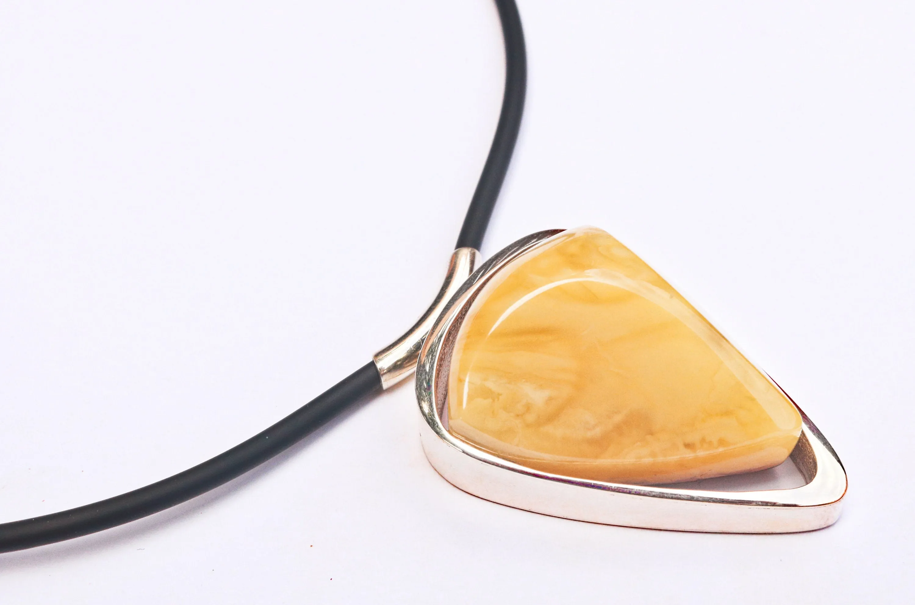 Baltic Amber Choker Pendant Butterscotch Necklace Cord Jewelry 18" 29.8 gram 925 Silver