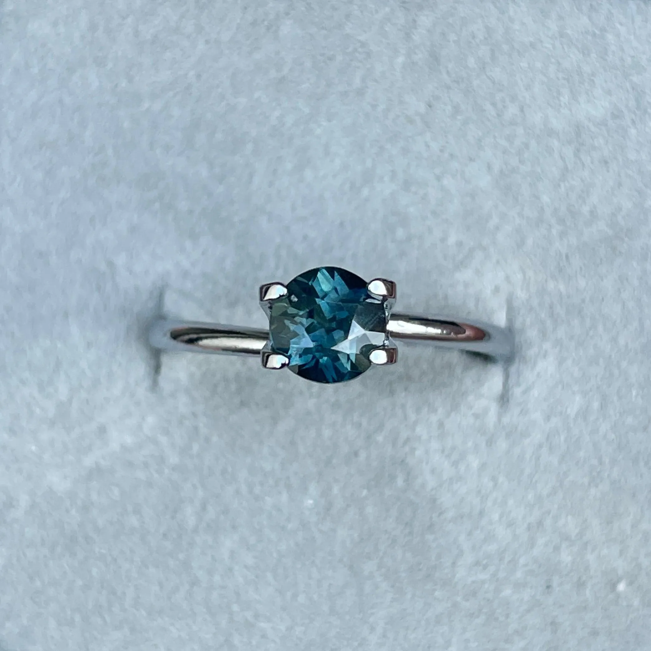 Blue Green Sapphire | Round Cut | 1.13 Carat | 5.80 x4.20 mm | Teal Coloured Sapphires | Engagement Ring