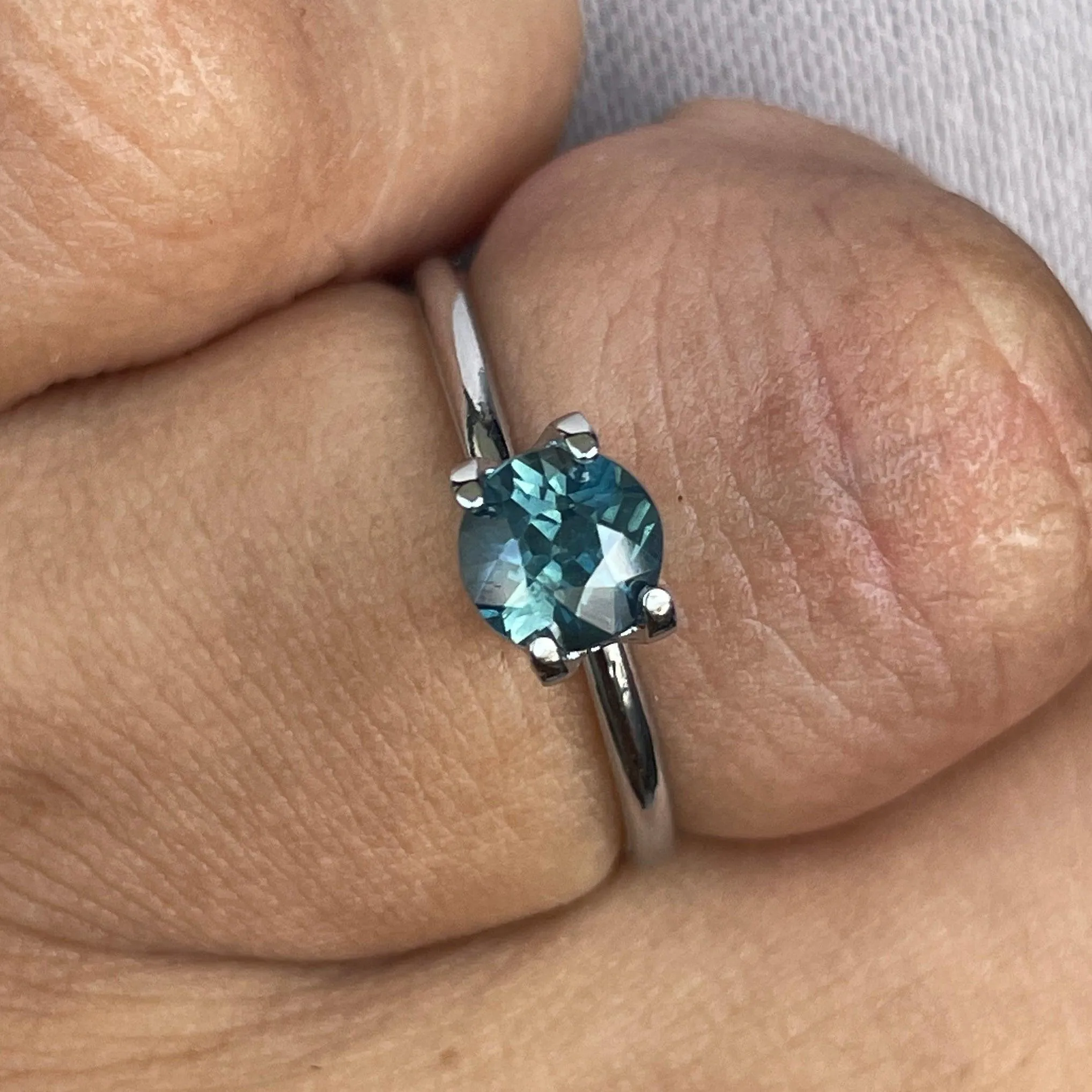 Blue Green Sapphire | Round Cut | 1.13 Carat | 5.80 x4.20 mm | Teal Coloured Sapphires | Engagement Ring