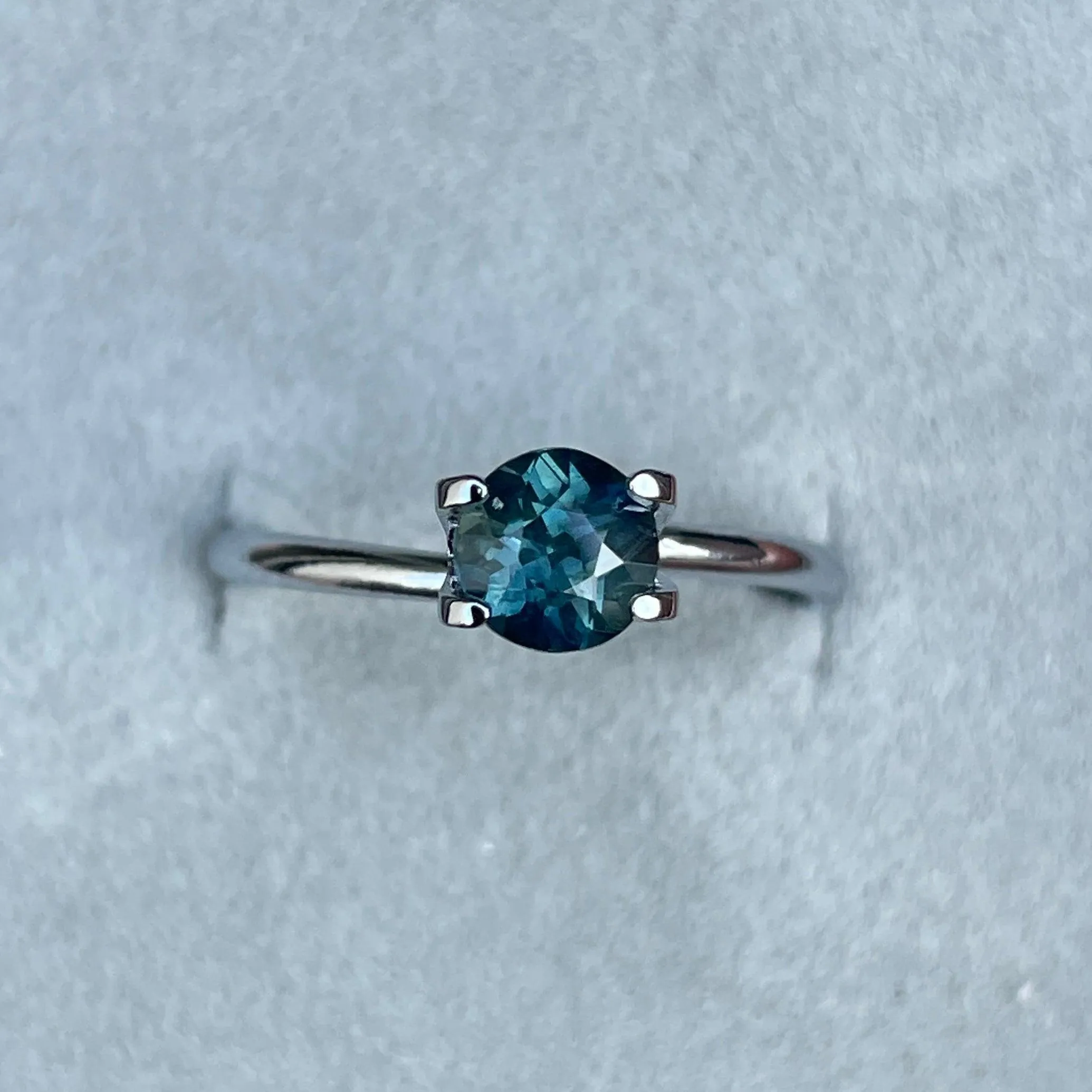 Blue Green Sapphire | Round Cut | 1.13 Carat | 5.80 x4.20 mm | Teal Coloured Sapphires | Engagement Ring