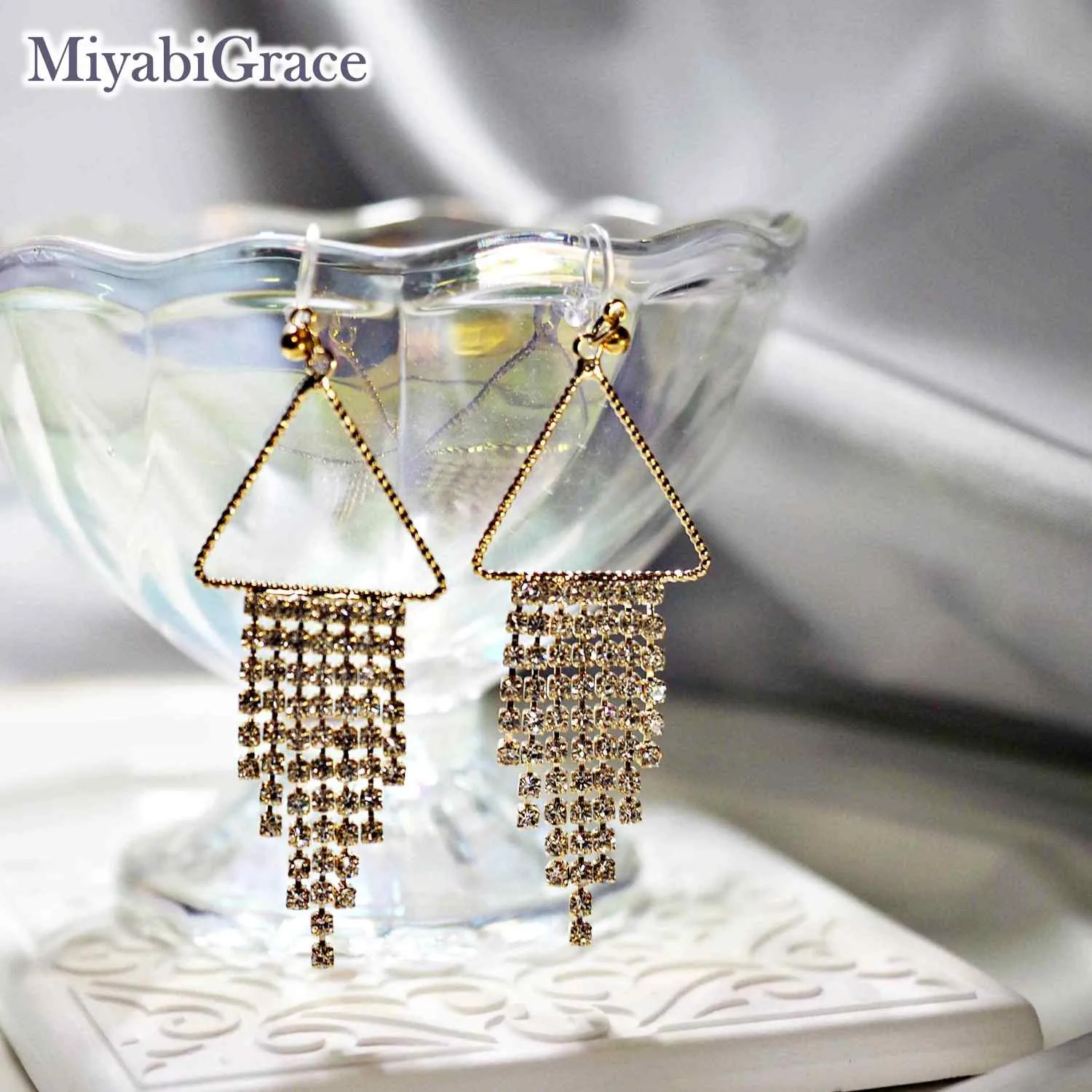 Dangle Geometric Gradated Rhinestone Invisible Clip-On Earrings