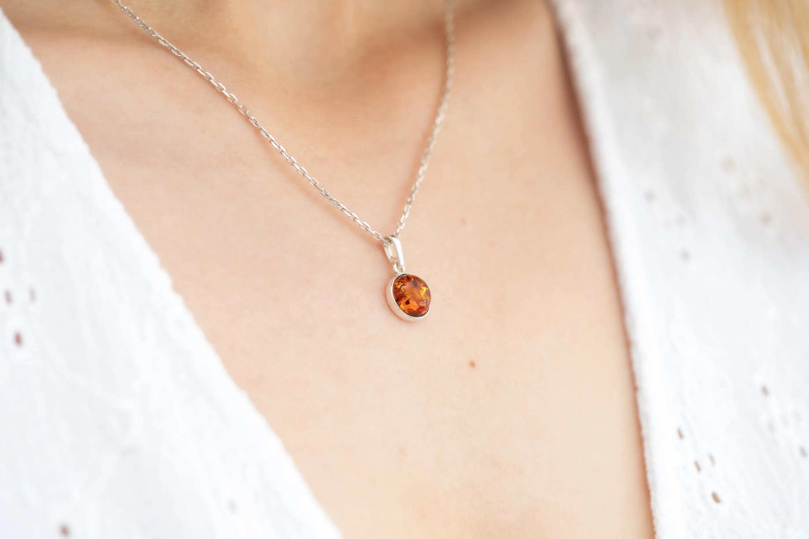 ESSENTIALS Mini Amber Pendant