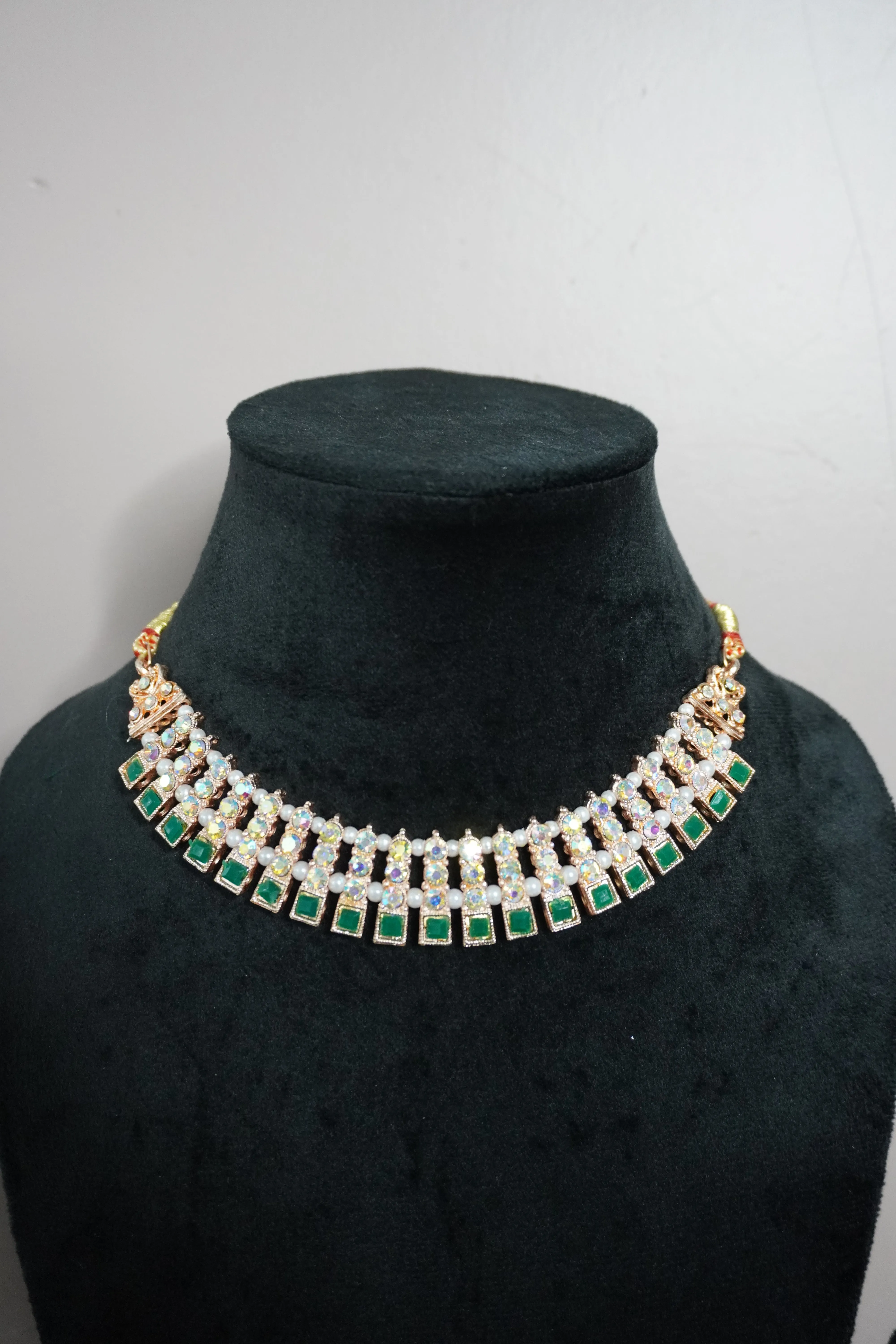 Green Colour Kundan Necklace with Earring