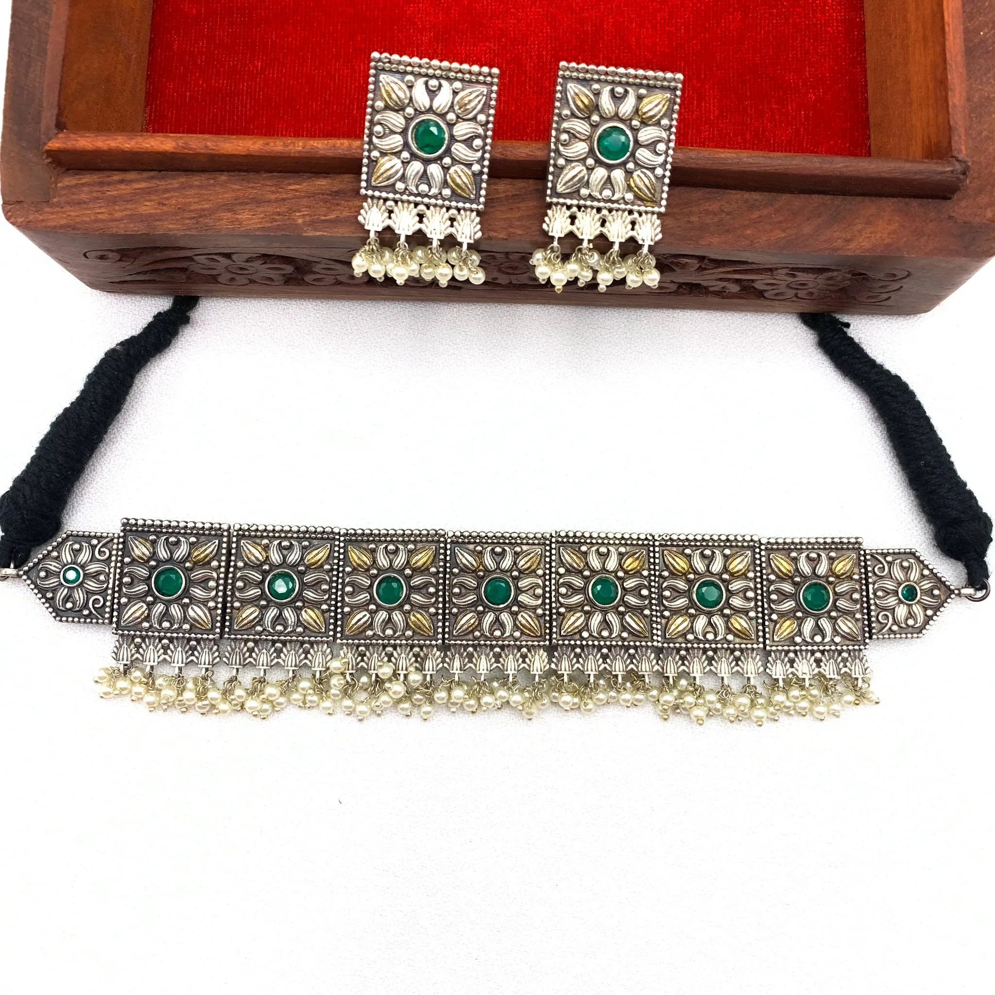 Latest Two-tone Oxidized Silver Green Choker Necklace set with Square Stud earring