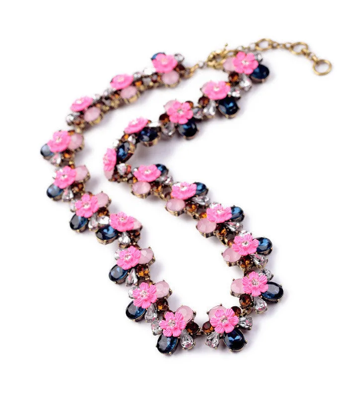 Lovely Rose Collar Necklace