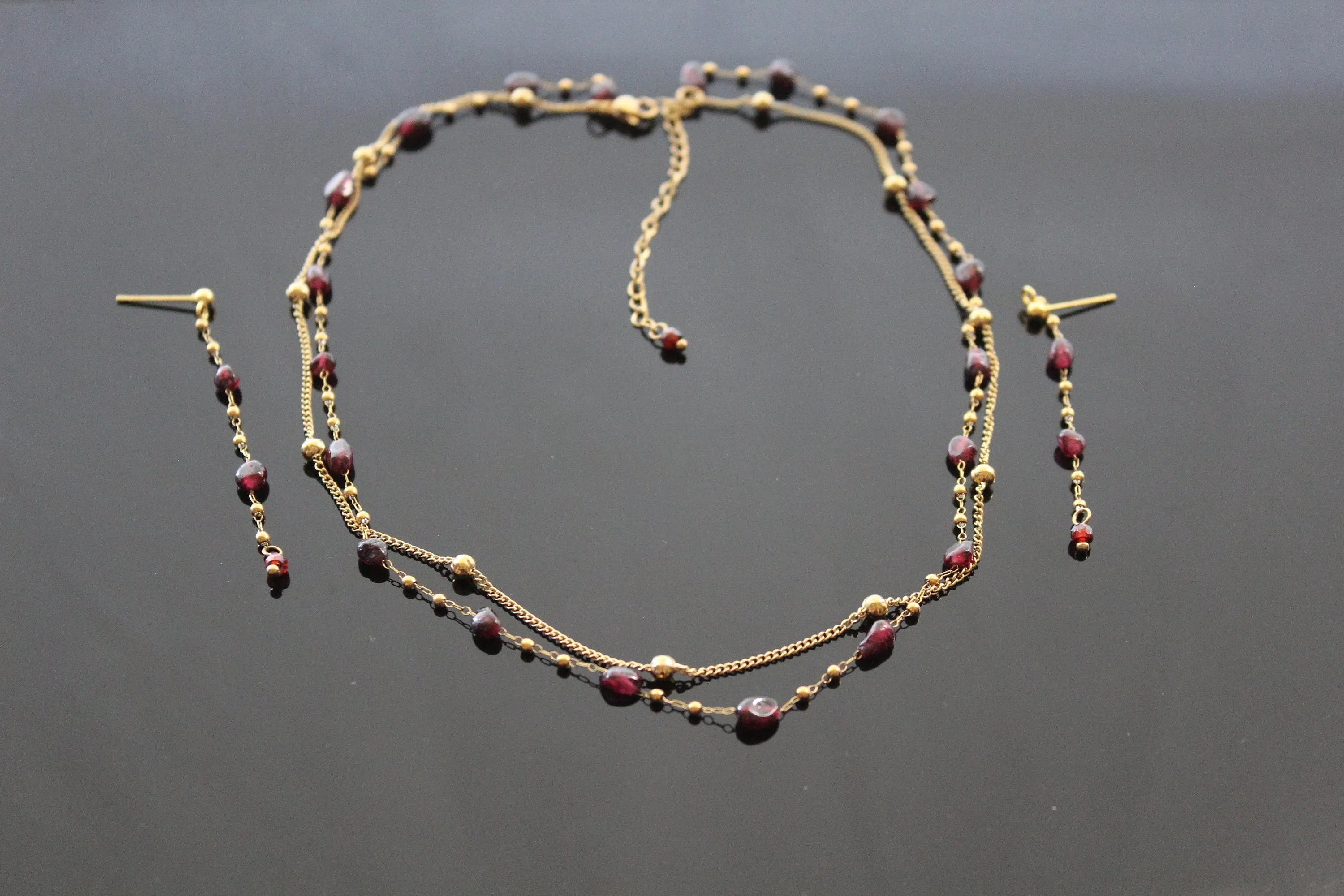 Natural garnet jewelry set with 18 K gold plated stainless steel parts