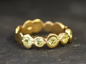 Peridot Gold Ring - Bubble Band, Natural Peridot Ring, Stackable Peridot Ring