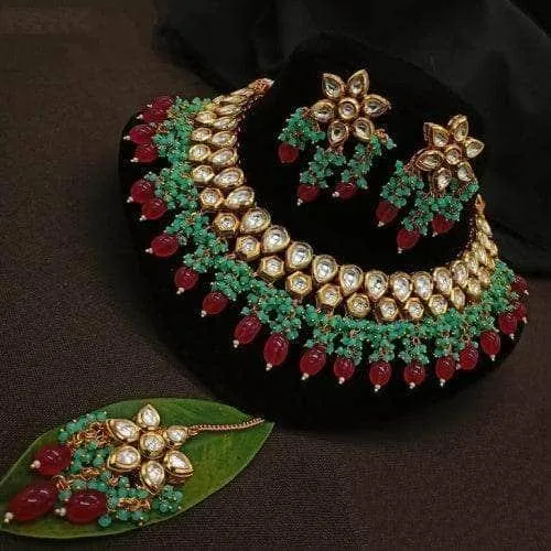 Simple Kundan Beads Necklace Teeka Set