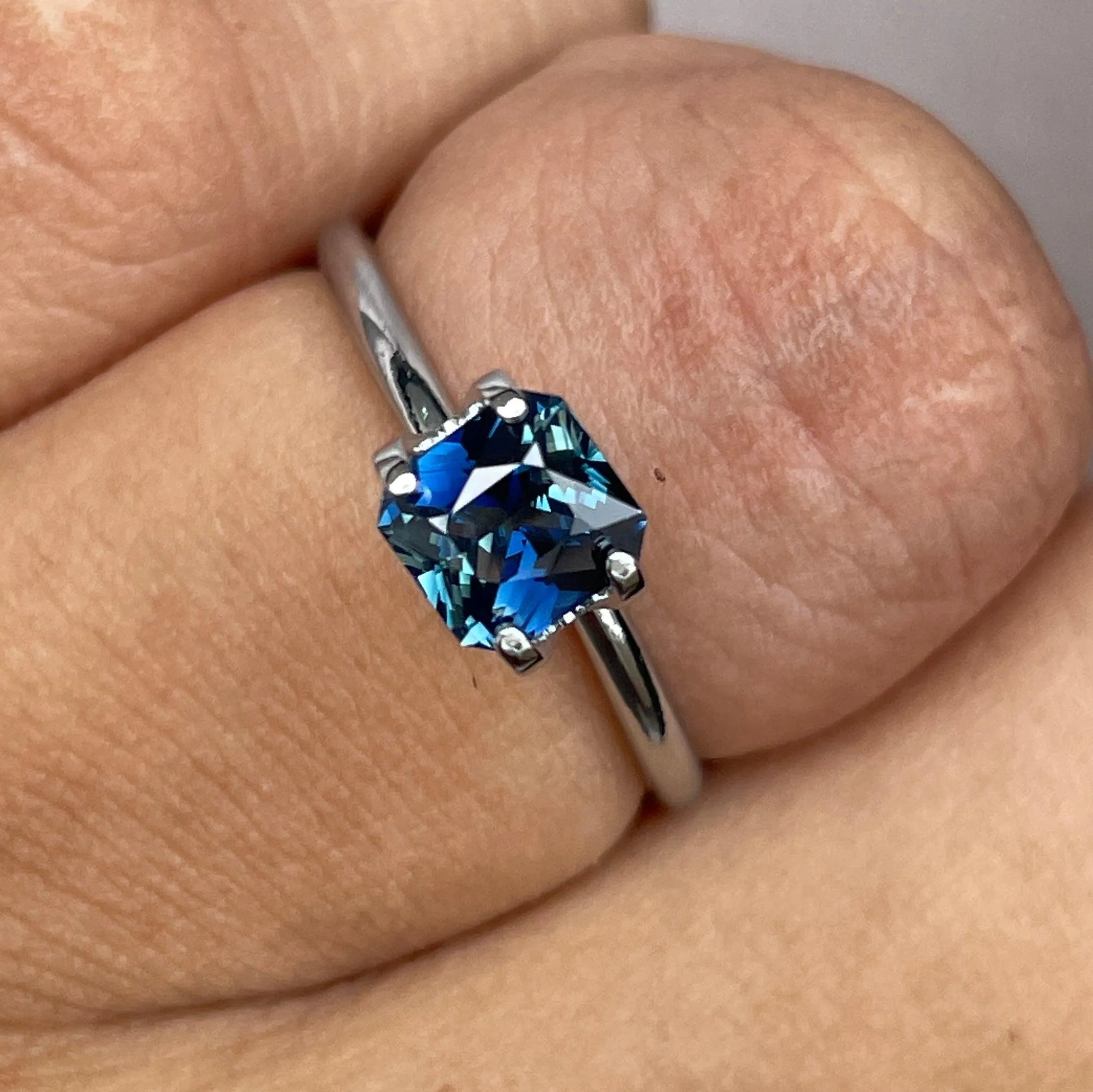 Stunning 1.23 ct Blue Green Bicolored Sapphire radiant cut for Engagement Ring, The Appeal Of rich Bluish-Green and Greenish-Blue Sapphires