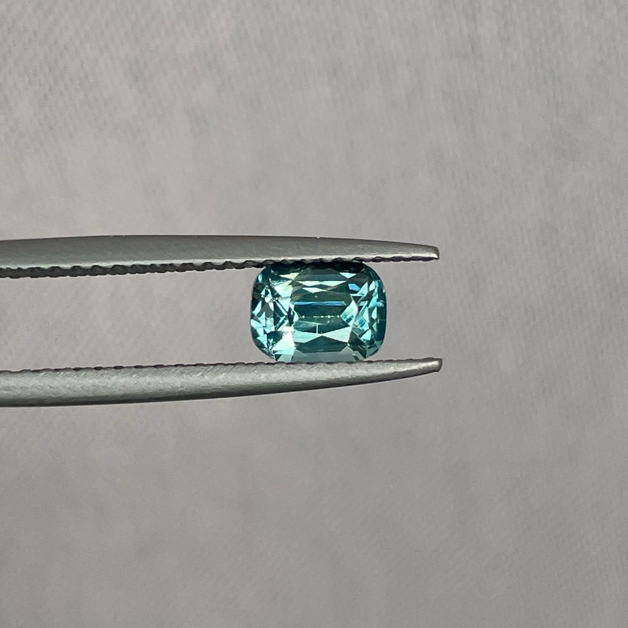 This 1.00 crt Green Sapphire is well cut to bring out the best colour and lustre, and has a perfect colour blend.