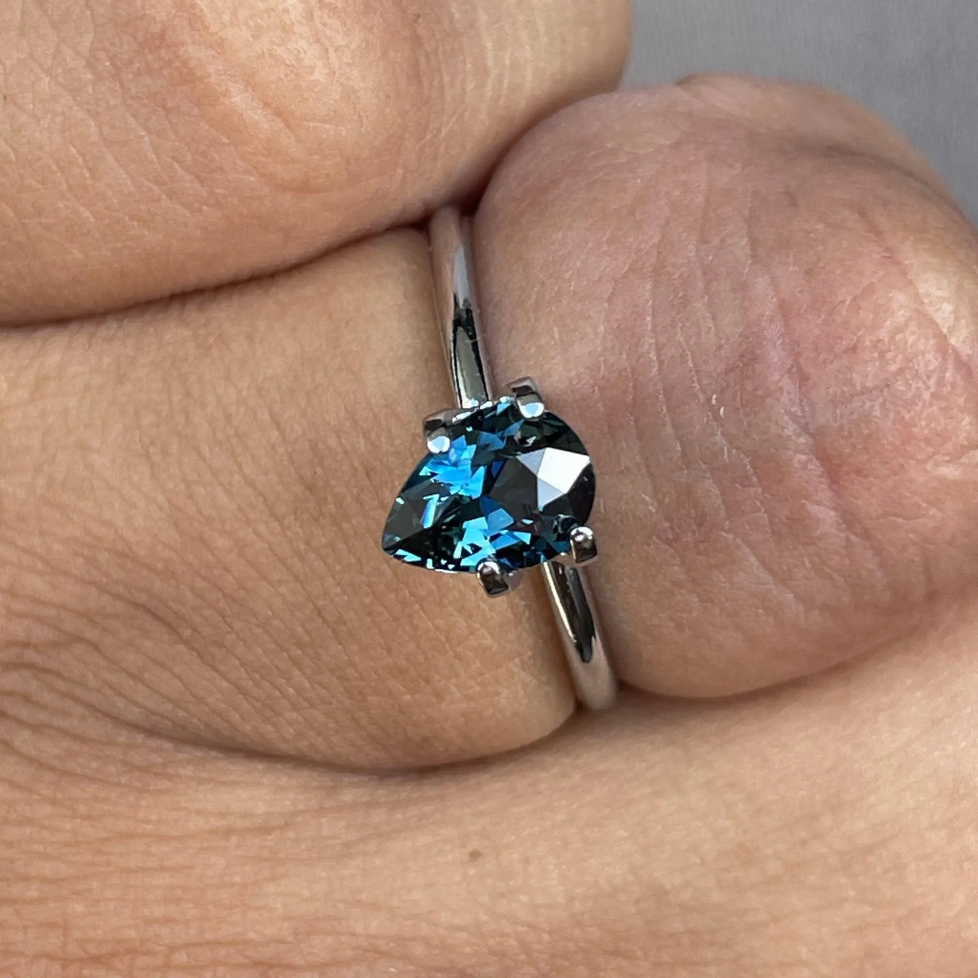 This 1.29 crt Teal Sapphire is well cut to bring out the best colour and lustre, and has a perfect colour blend.