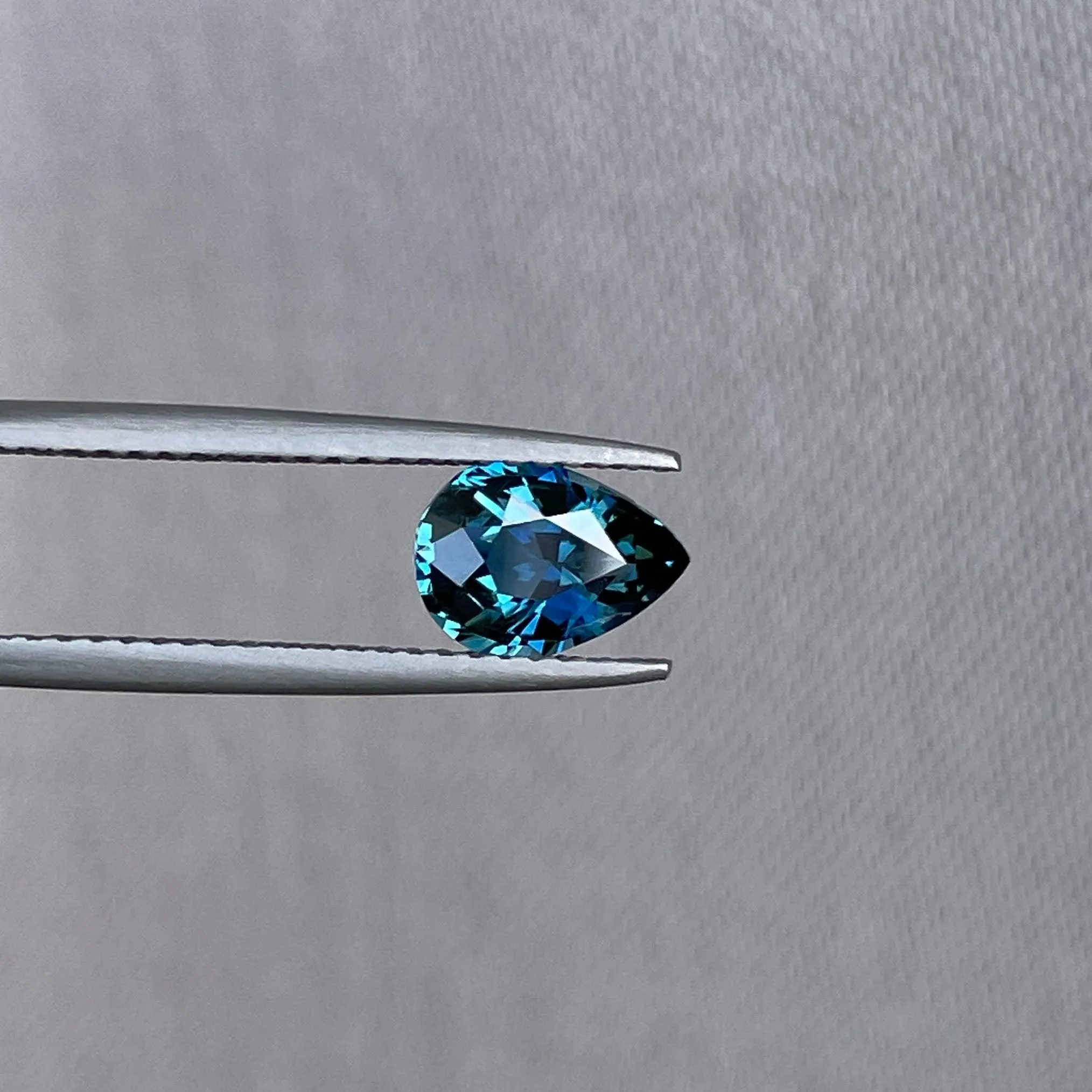 This 1.29 crt Teal Sapphire is well cut to bring out the best colour and lustre, and has a perfect colour blend.