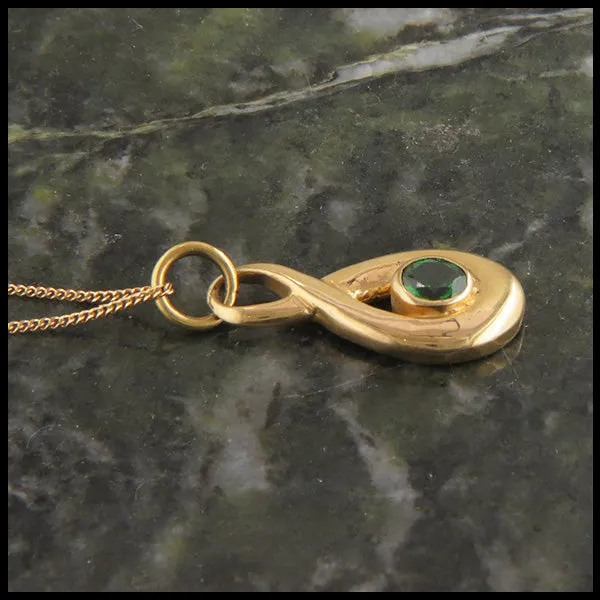 Tsavorite Twist Pendant in Gold